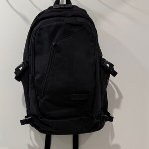 WENIG Anti Theft Business/ Travel Backpack USB charging Port